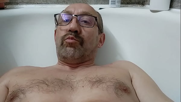 Люблю пить свою мочу