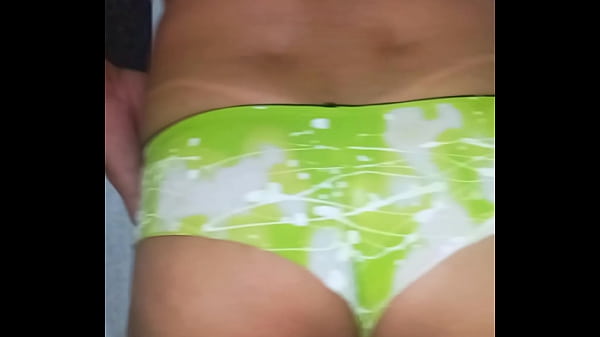 De shortinho vendilhões. Será que ele vai gostar? A Marquinha fiz p ele