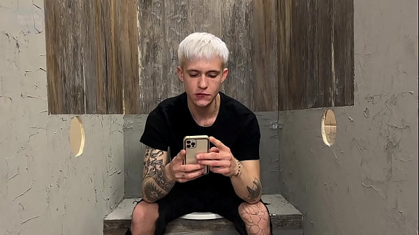 GloryHole Guy Gives Himself To Strangers And Gets Awesome Throat And Ass Fuck With Cumshots