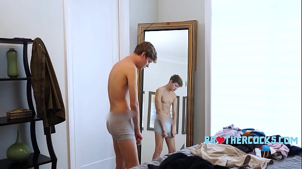 Step Bro’s Share Clothes And A Lot More – Jack Bailey, Damian Rose