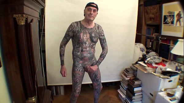 Verification Video for LeeHarper Pinnomen – the SEXY Tattooed Bike Messenger and Part Time Webcam XXX-Performer