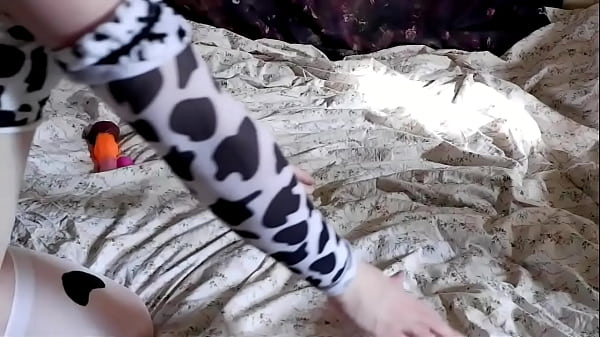 [EroNekoKun] – Cute Moo Boy moaning self milking and cum without Erection after Riding on horse’s Dildo