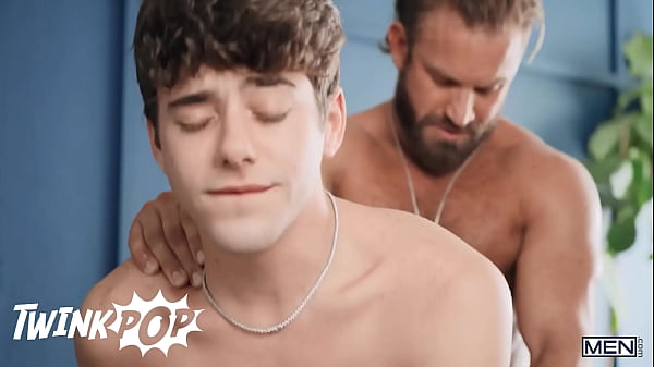 TWINKPOP – Joey Mills Rides Bruce Jones’ Big Dick, Then Gets His Creamy Load All Over His Cock
