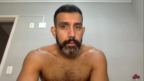 Danielshowsoff – Live 1 – Showing my Thong Collection and making a new Loincloth, Fundoshi, Langot