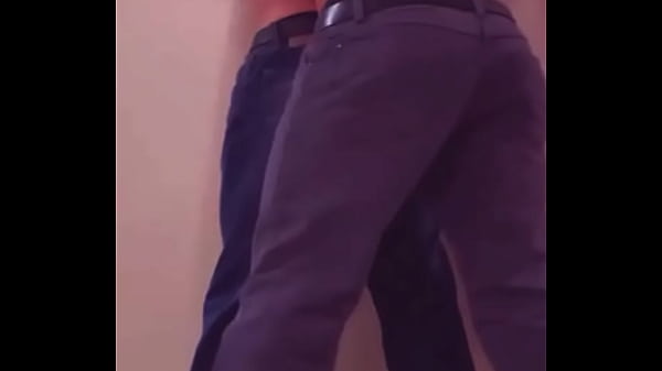 Deportistas cachondos follando en los vestidores