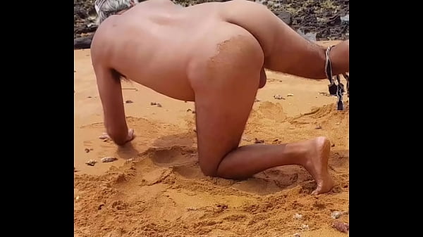 Ladysilva latina gay bunda gostosa tirando o bikini na praia querendo um pau no seu cuzinho