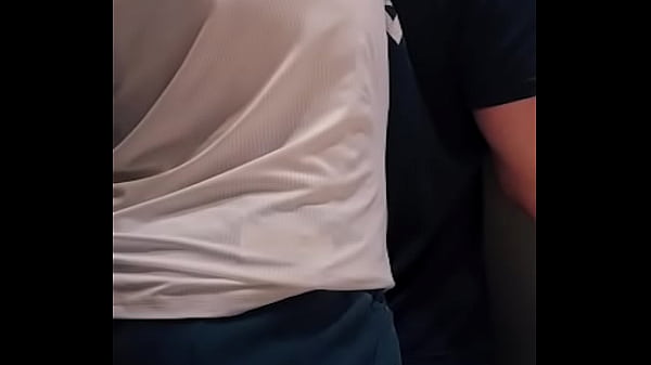 Mi cuñado tomado después del bar me folla salvajemente