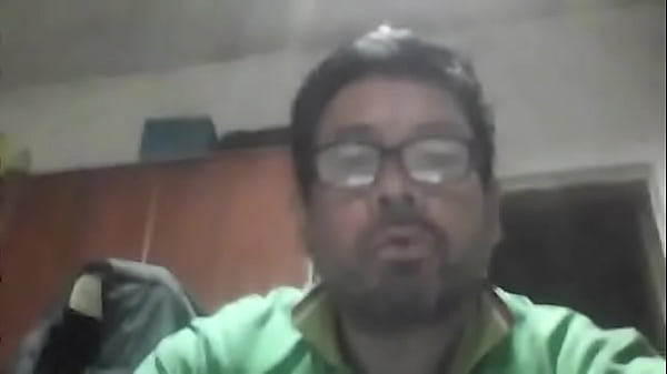 yo masturbandome mirando videos de xvideos