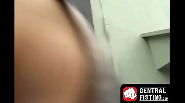 CentralFisting.com – Handsome homosexual duo enjoy hardcore fisting and passionate kissing
