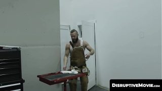 DisruptiveMovie.com – BBC Deep Dicc joins construction studs Brian Bonds and Casey Everett for a fuckfest