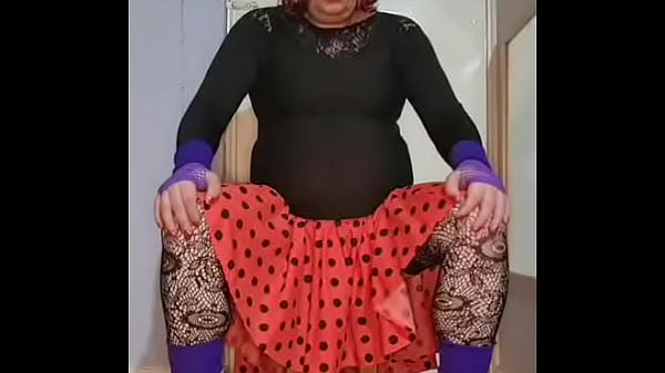 using a masturbaiting machine makes me cum but i bet another man doing it can make me cum quicker part 1